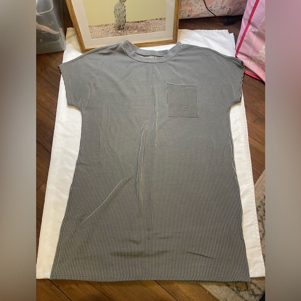 Unbranded size 2XL ribbed gray midi dress